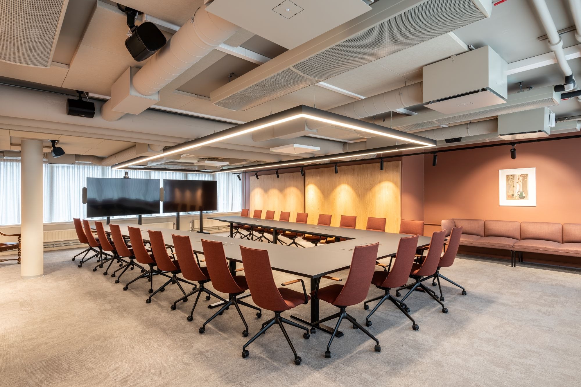 Glamox luminaires are the smart choice for office renovation in Oslo